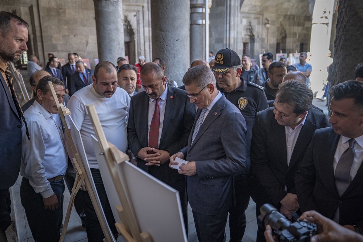 Erzurum\'da 15 Temmuz Sergisi Açıldı