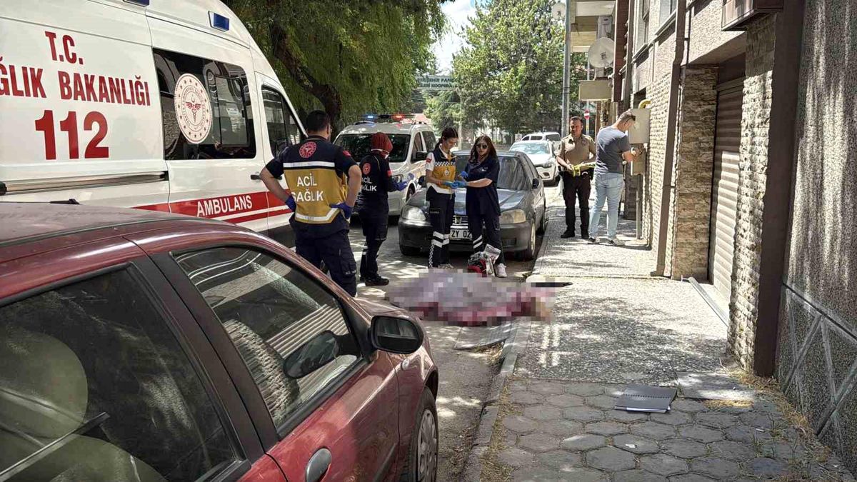 Eskişehir\'de Korkuluklardan Düşen Kadın Hayatını Kaybetti