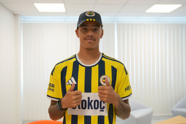 Fenerbahçe, Greenwood'u Aziz Yıldırım'ın sözleriyle duyurdu