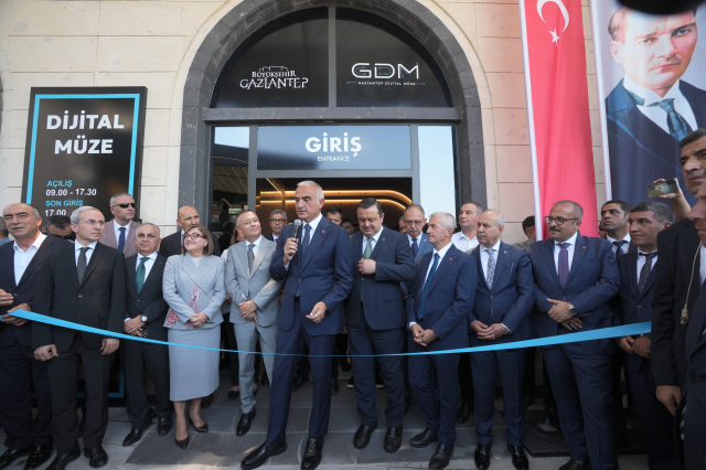 Gaziantep'e yeni Kongre, Kültür ve Fuar Merkezi için ilk adım atıldı!