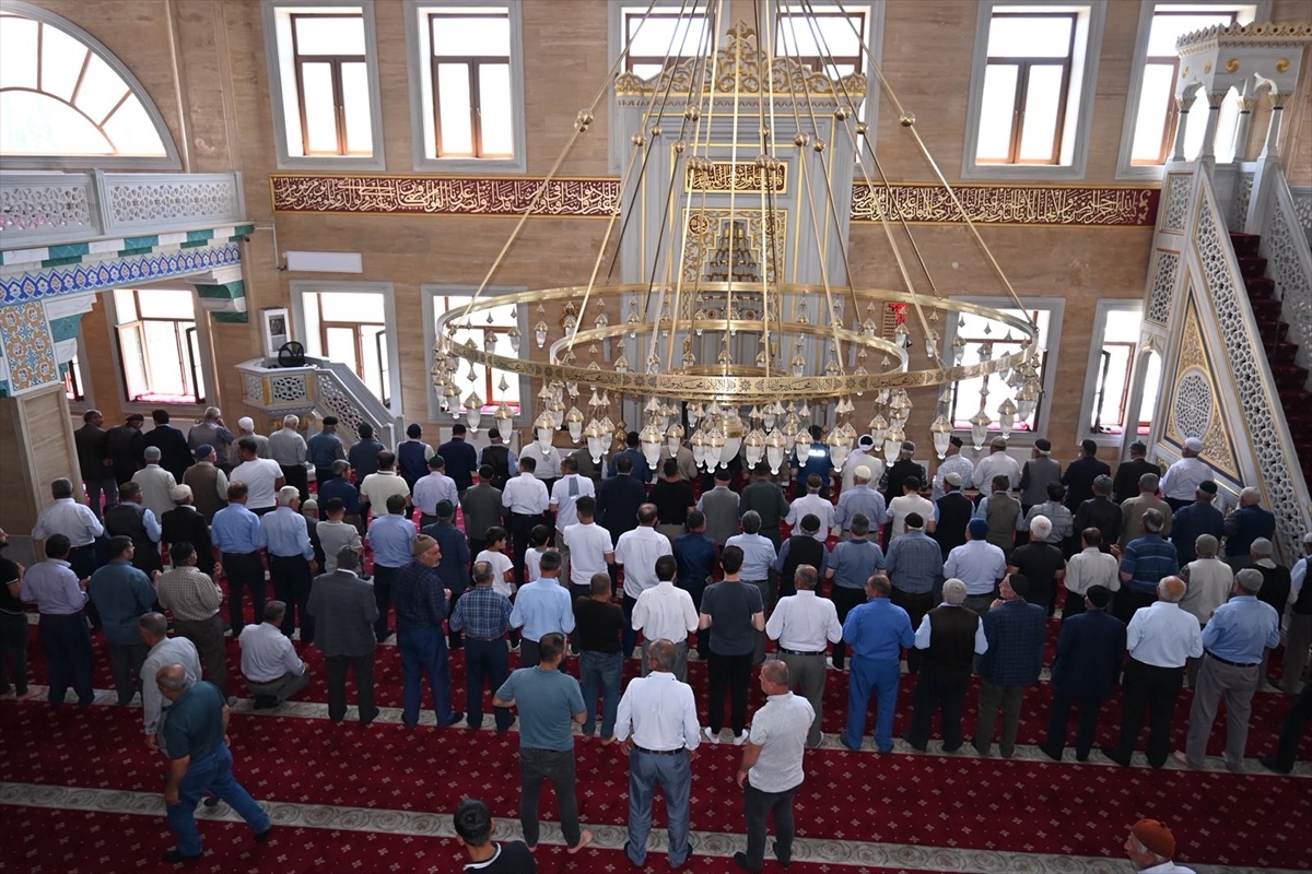 Hizan\'da 15 Temmuz Şehitleri İçin Mevlit