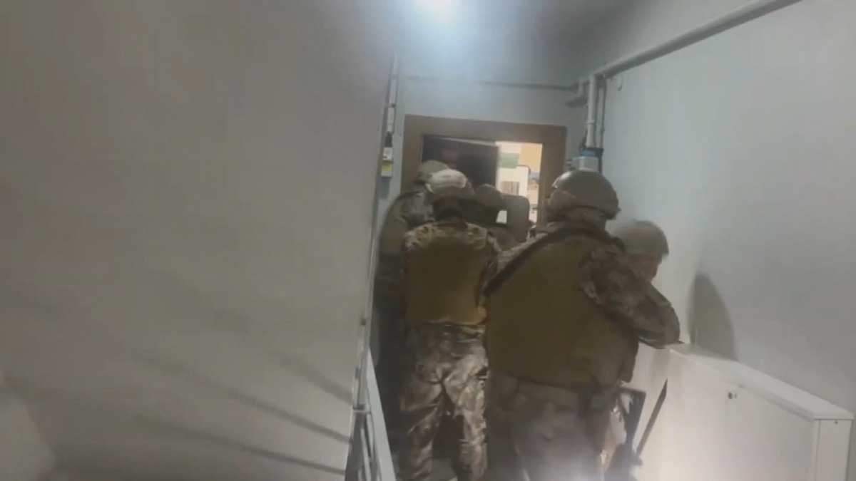 12 İlde Organize Suç Operasyonu: 74 Gözaltı