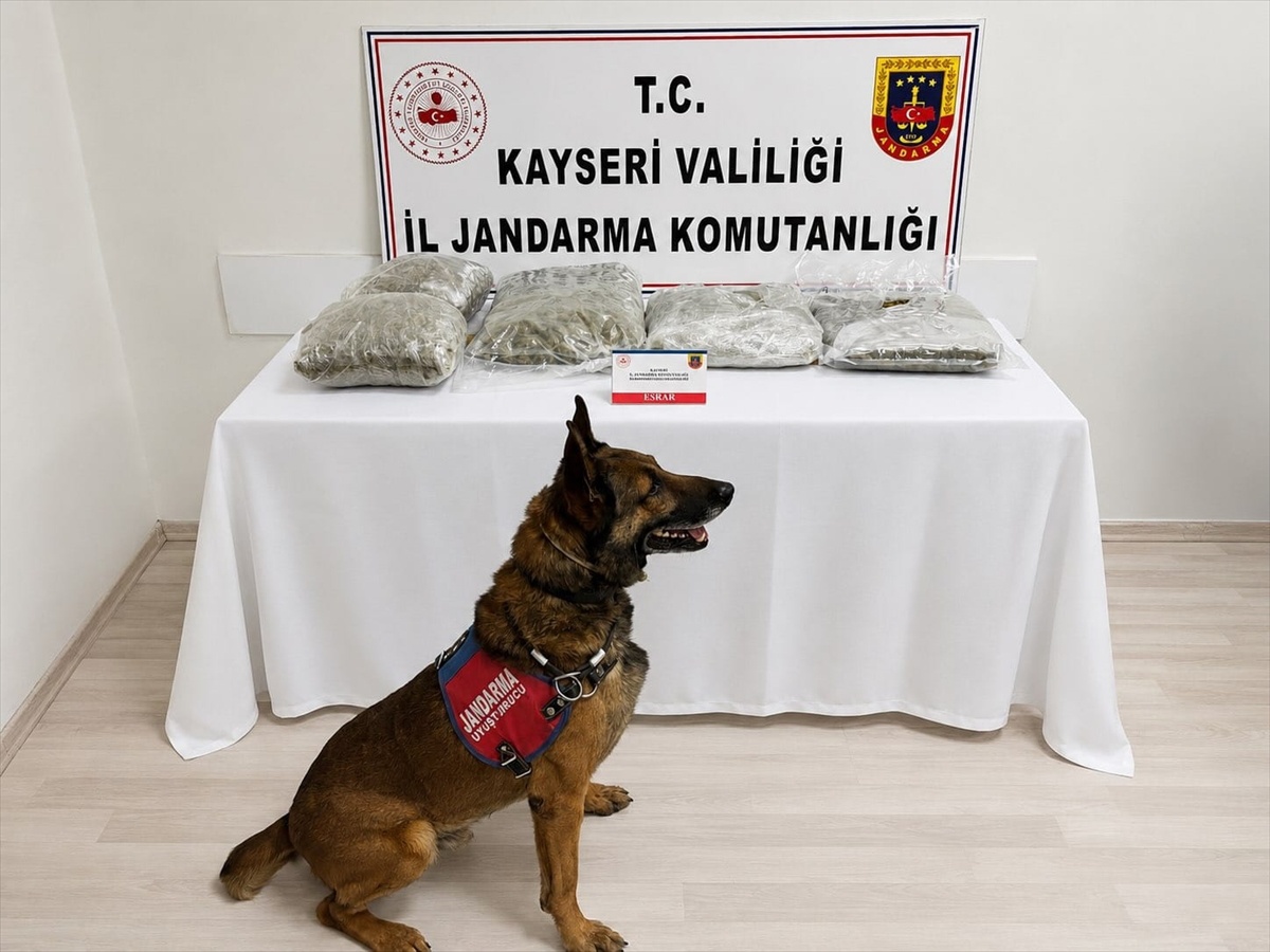 Kayseri\'de 5 Kilogram Esrar Ele Geçirildi