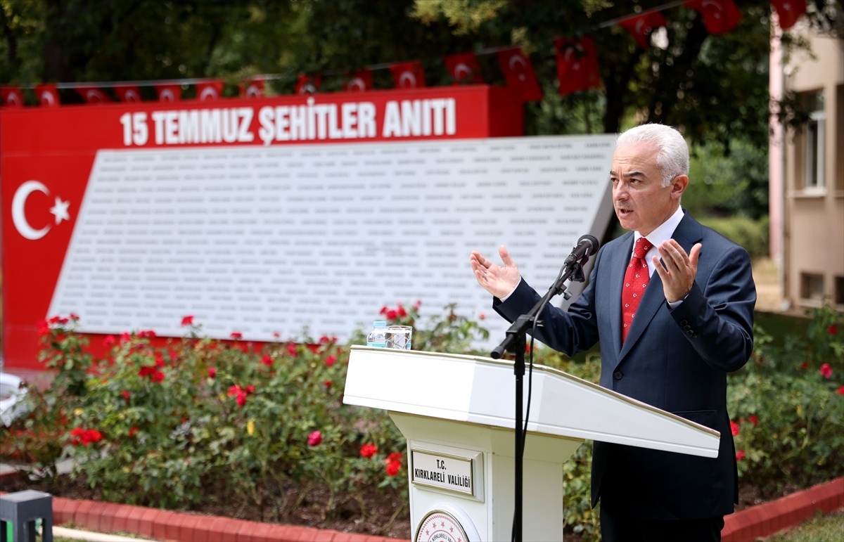 Kırklareli’nde 253 gül fidanı 15 Temmuz şehitleri anısına dikildi