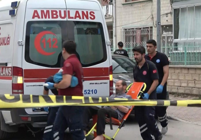 Konya'da aile katliamı! Tartıştığı üvey annesi ve kız kardeşini boğazlarını keserek öldürdü