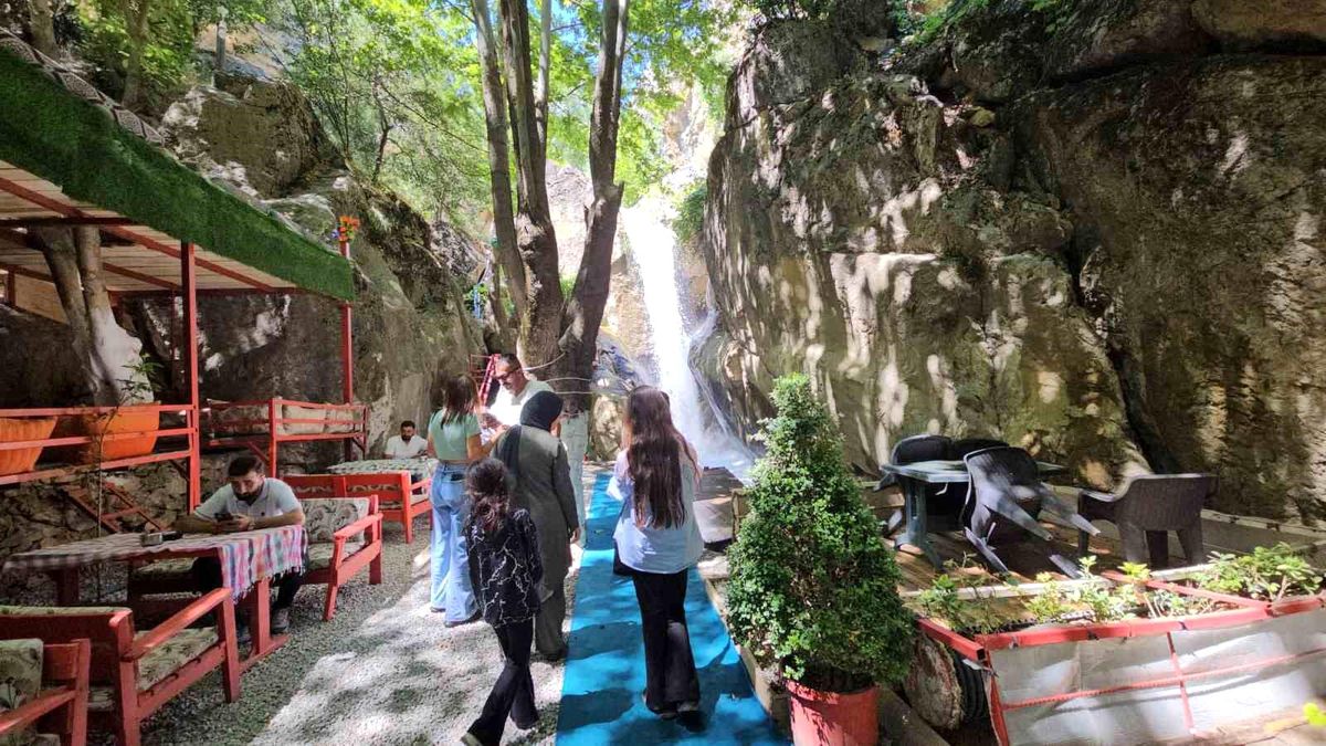 Nehri Şelalesi Yazın İlgi Odağı
