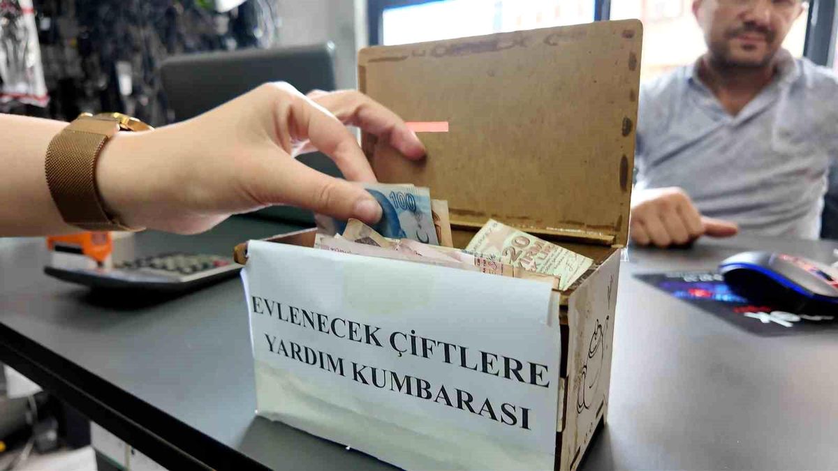 Rize\'de Evlenecek Çiftlere Yardım Kumbarası