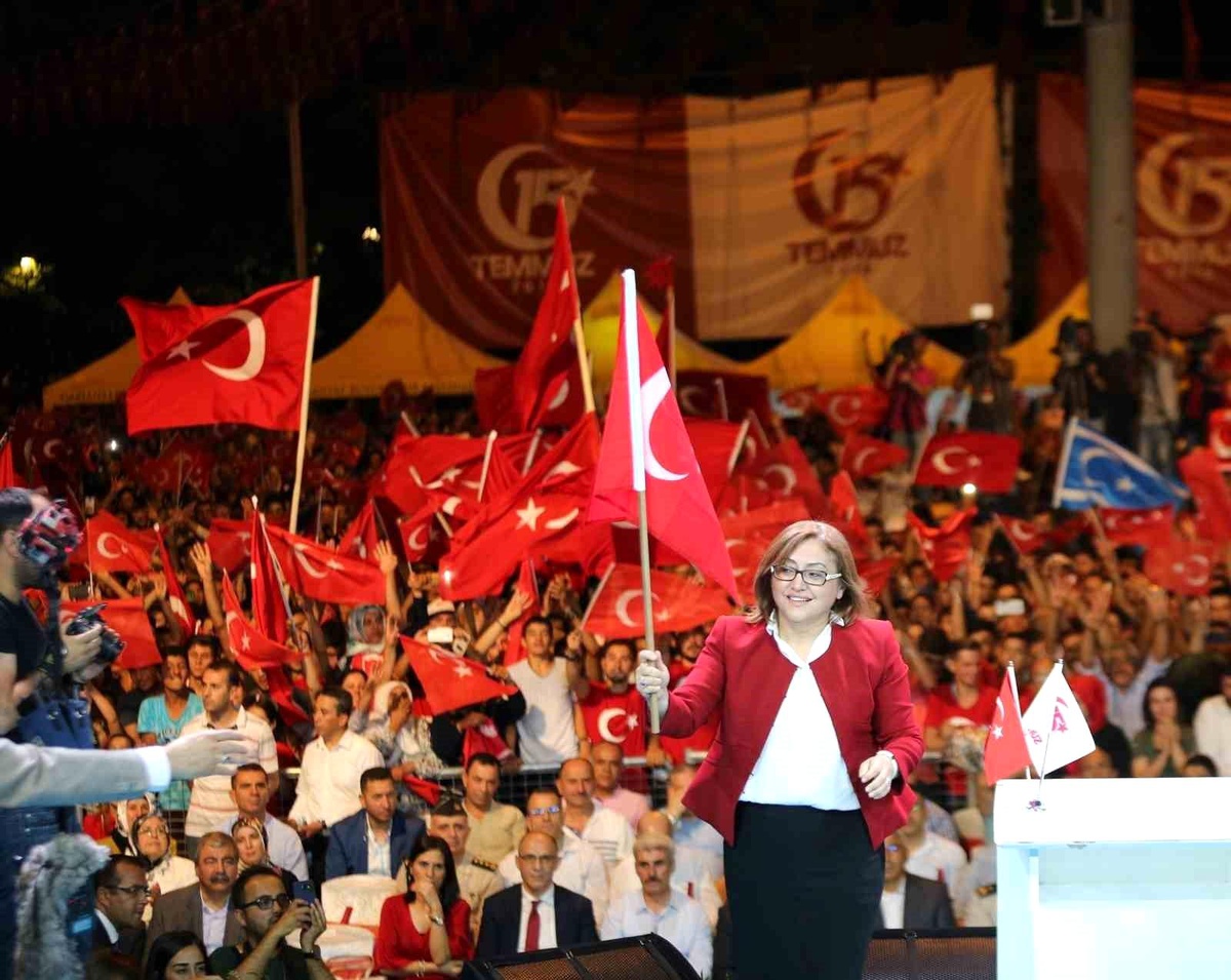 Şahin: 15 Temmuz kutlu bir dirilişin adıdır