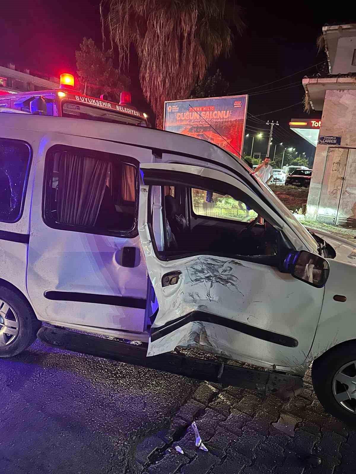 Samsun\'da Trafik Kazası: 5 Yaralı