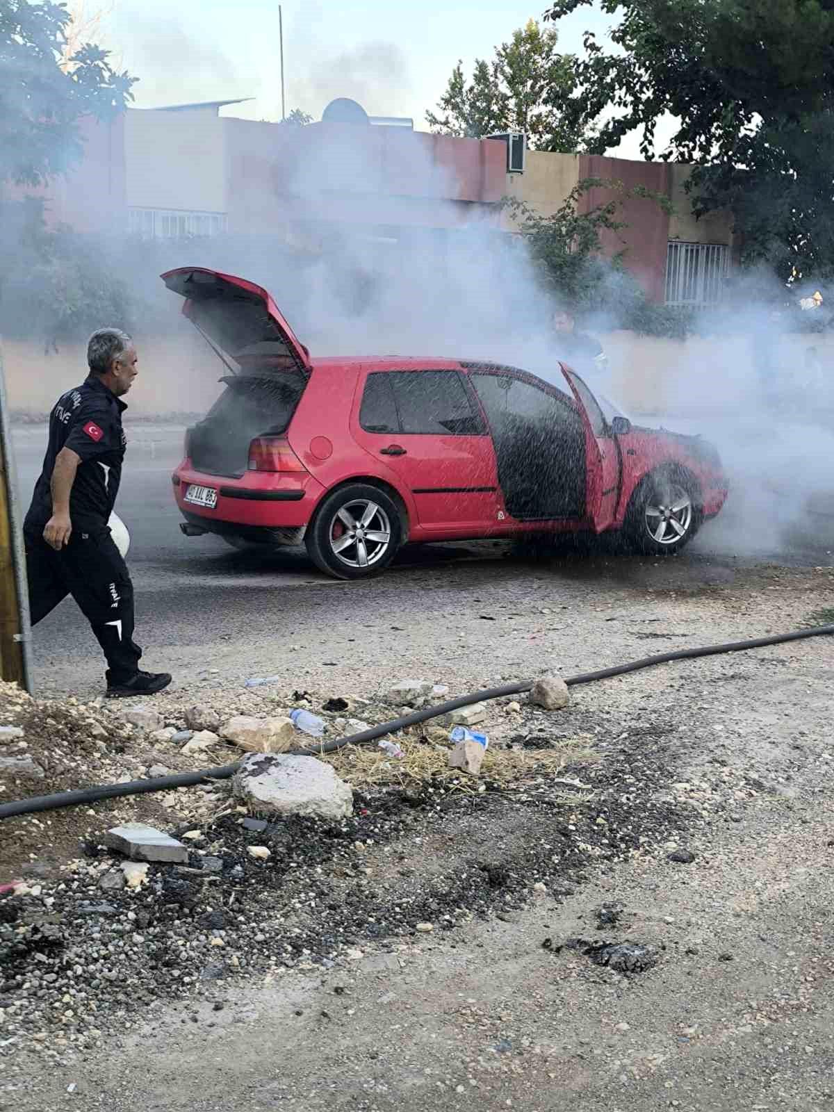 Adıyaman\'da Otomobil Yangını