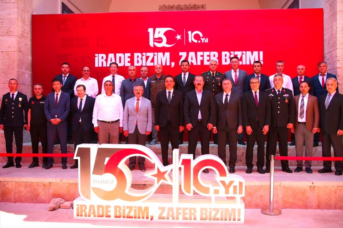 Vali Köklü, 15 Temmuz Anı Merkezi\'ni ziyaret etti