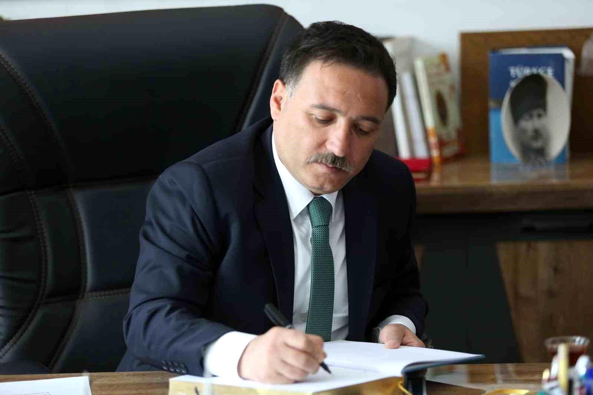 Vali Çiçek: 15 Temmuz destanı unutulmaz