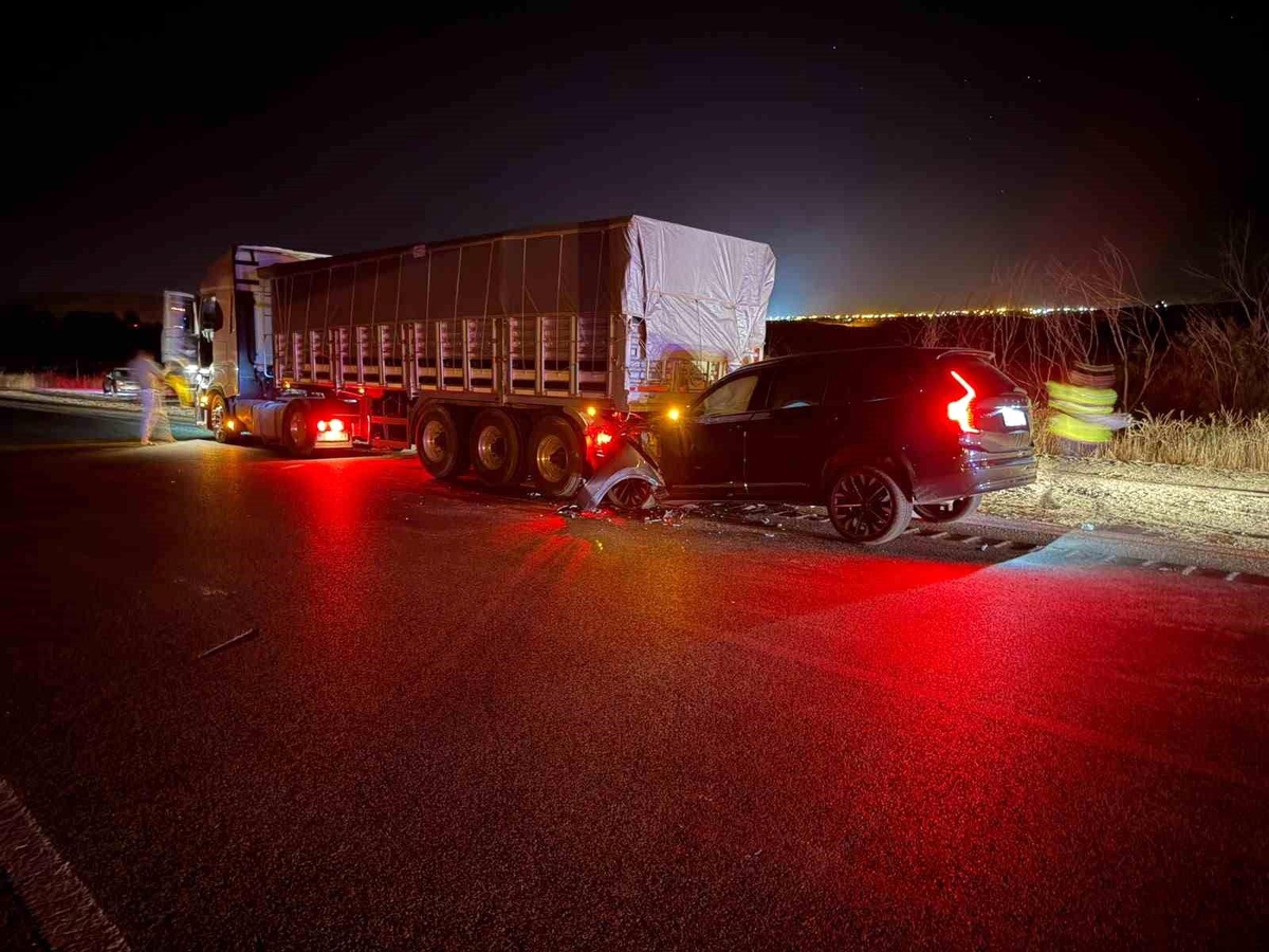 Yerköy\'de Trafik Kazası: 3 Yaralı