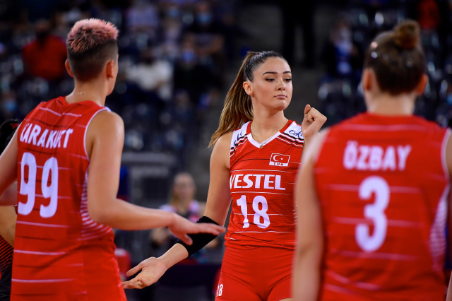 Zehra Güneş'ten yıllar sonra gelen itiraf: Daha 20 yaşındaydım...