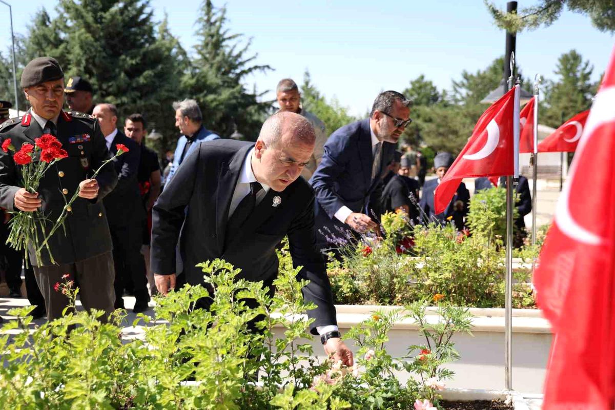 Elazığ\'da 15 Temmuz Şehitlik Ziyareti