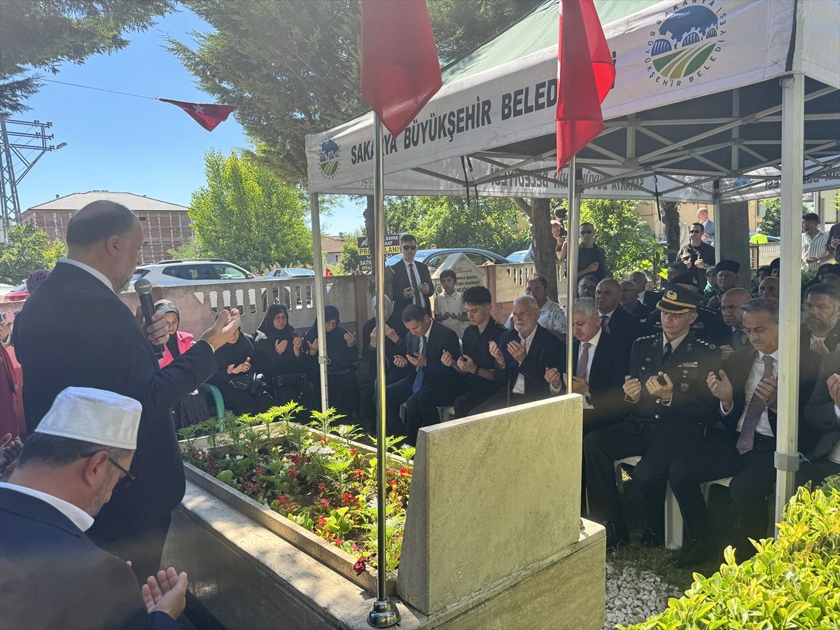 FETÖ darbe girişiminde şehit polis Serdar Gökbayrak anıldı
