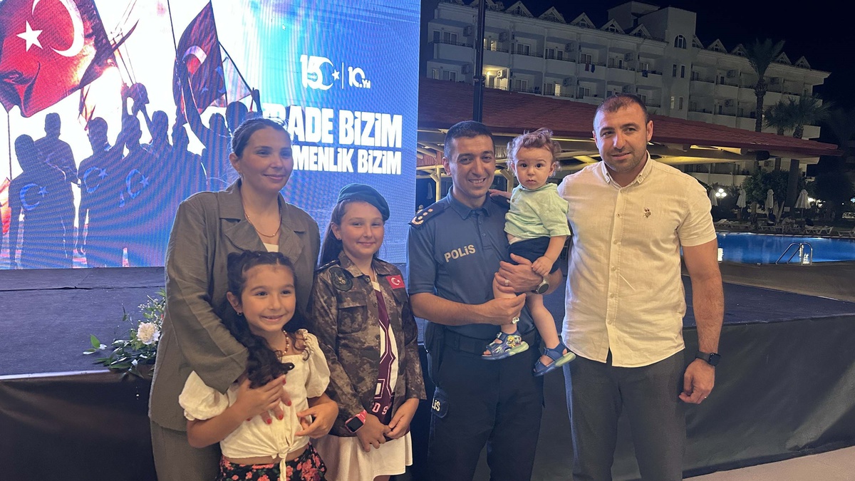 Şehit Polis Gülşah Güler\'in Yeğenine Özel Harekat Üniforması