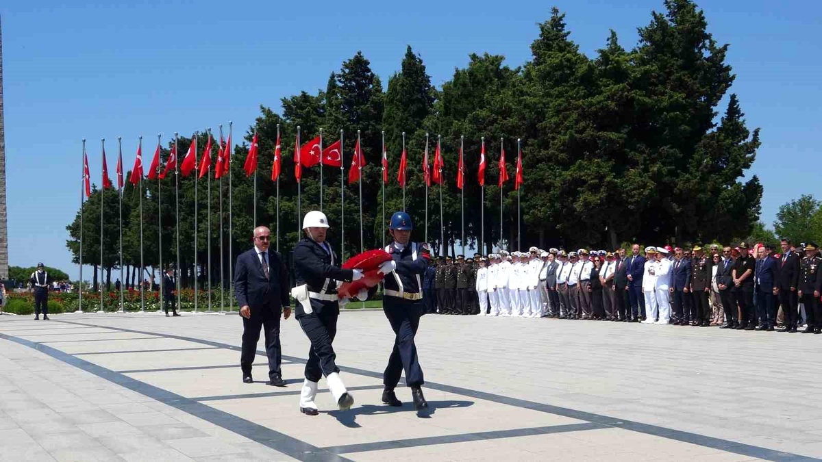 Şehitler Abidesi\'nde 15 Temmuz Anma Töreni