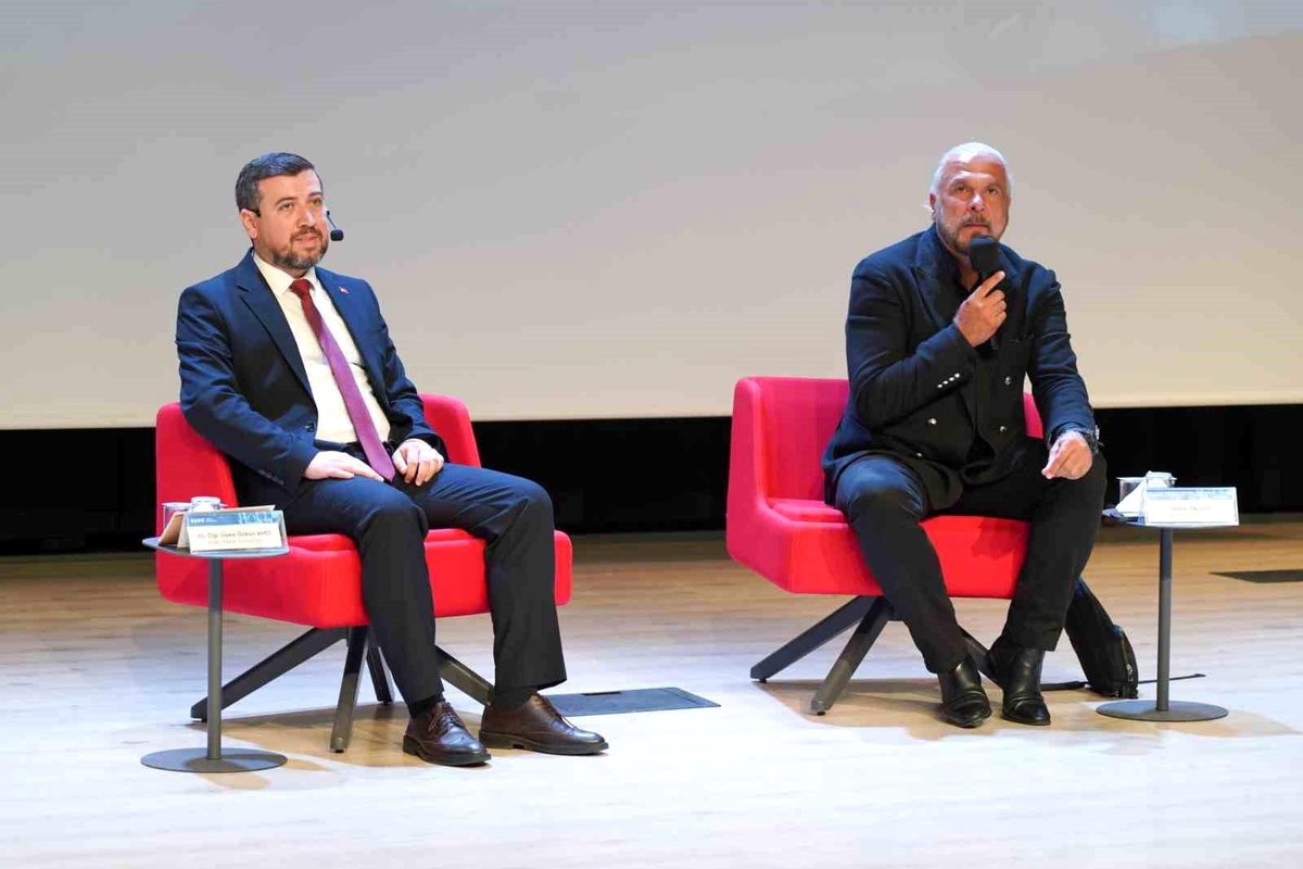 BARÜ\'de 15 Temmuz konferansı: Tarihi dönüm noktası
