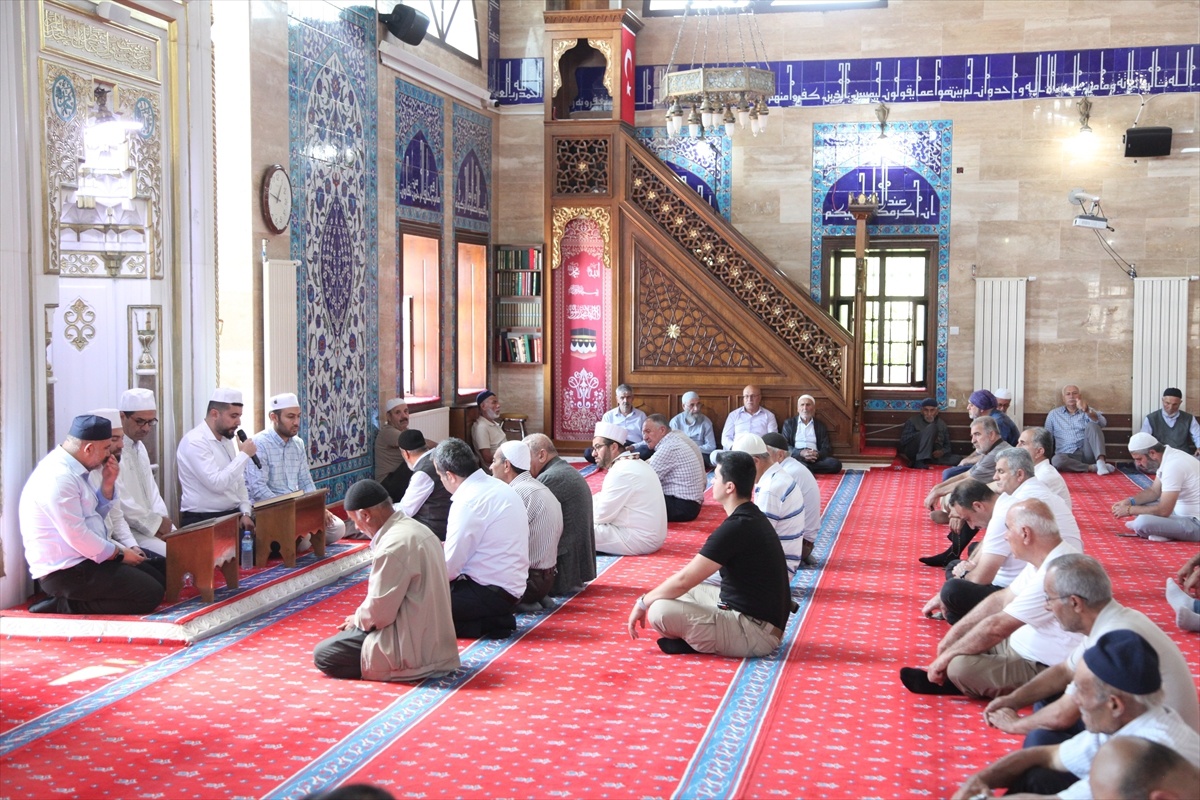 Ahlat\'ta 15 Temmuz Mevlit Programı