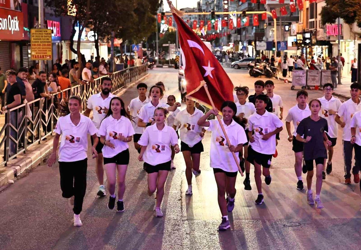 Manisa\'da 15 Temmuz Sancak Koşusu