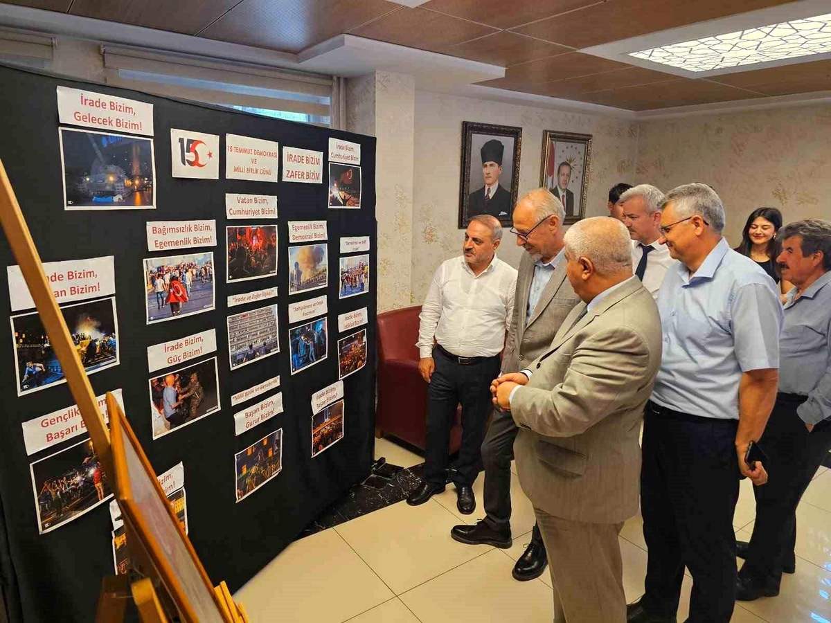 İrade Bizim, Zafer Bizim sergisi Balıkesir\'de açıldı