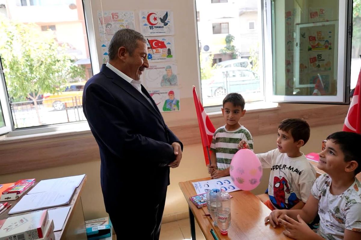 Başkan Bozkurt, TÜGVA\'da gençlerle buluştu