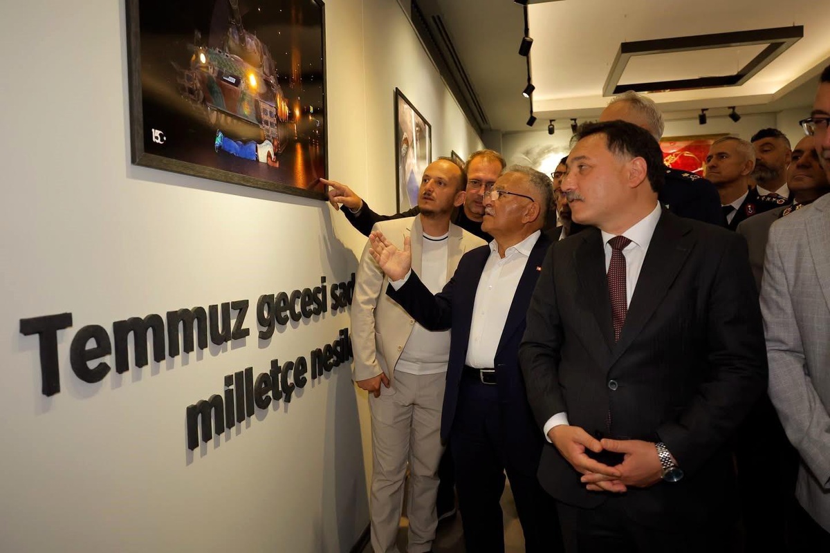 Kayseri\'de \'İrade Bizim, Zafer Bizim\' Sergisi Açıldı