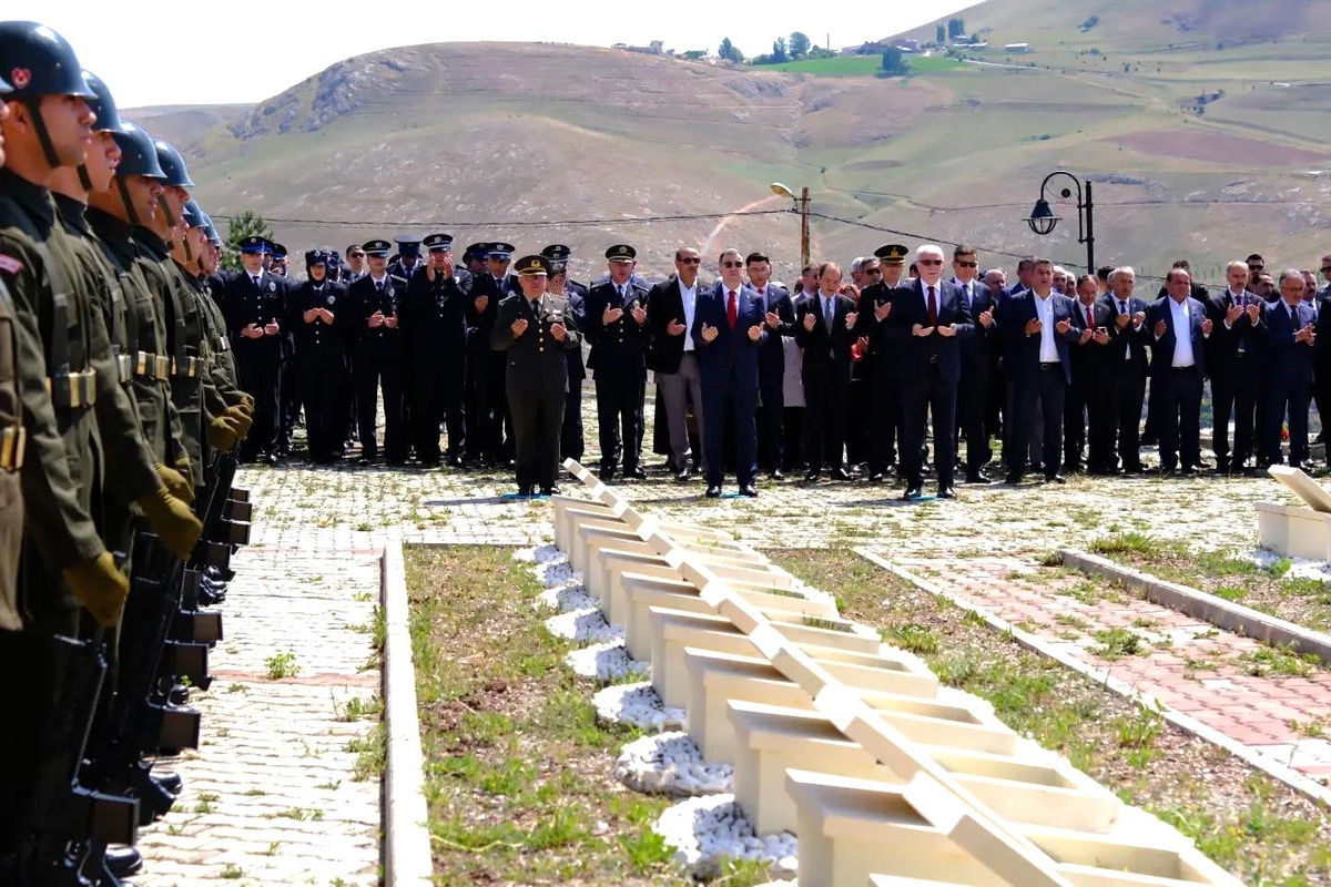 15 Temmuz\'un 10. yılında Şehit Osman Tepesi\'nde anma