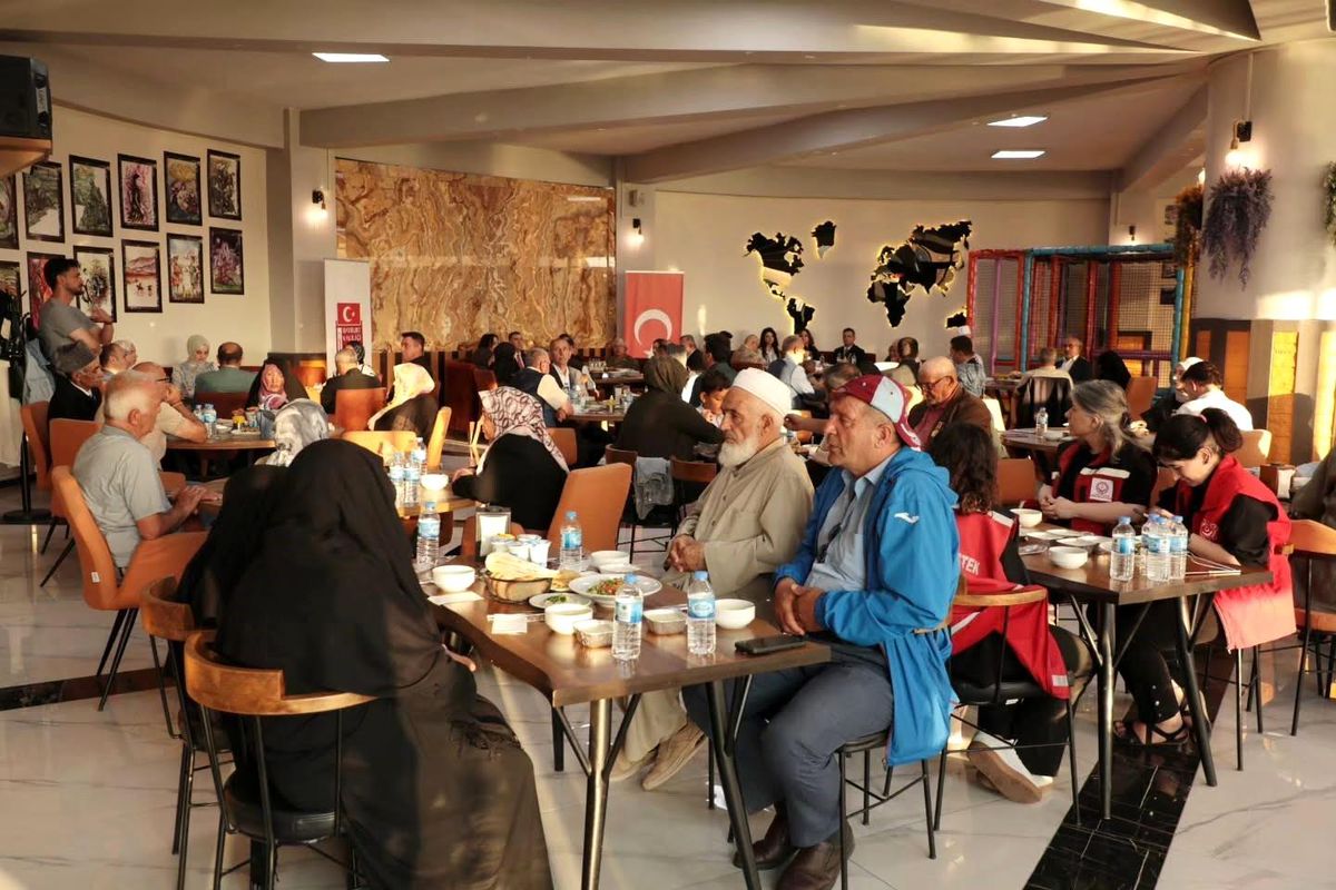 Bayburt\'ta Şehit Aileleri ve Gazilere Yemek