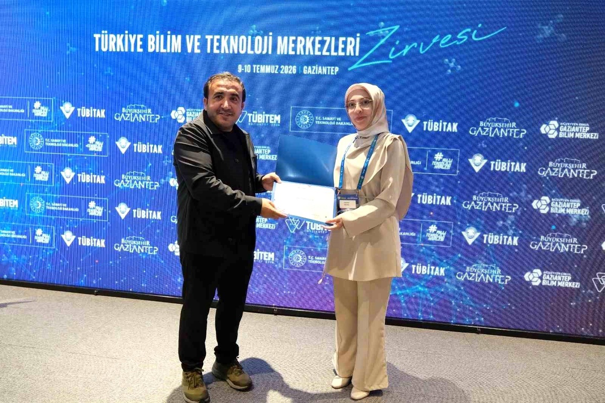 Bilim Uşak Ekibi 5. Türkiye Bilim ve Teknoloji Merkezleri Zirvesi\'ne katıldı