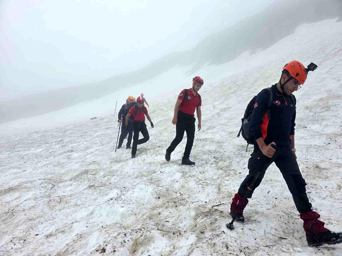 Rize\'de 3 Rus Turist Mahsur Kaldı