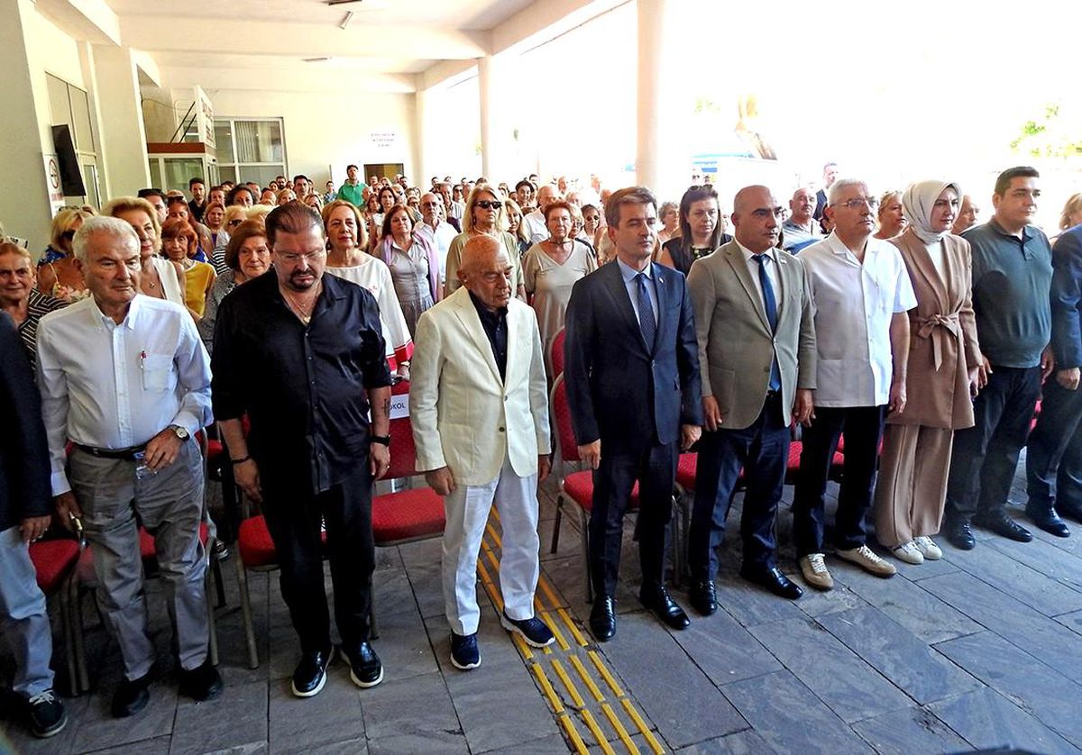 Çeşme Devlet Hastanesi\'nin acil servisi dayanışmayla yenilendi