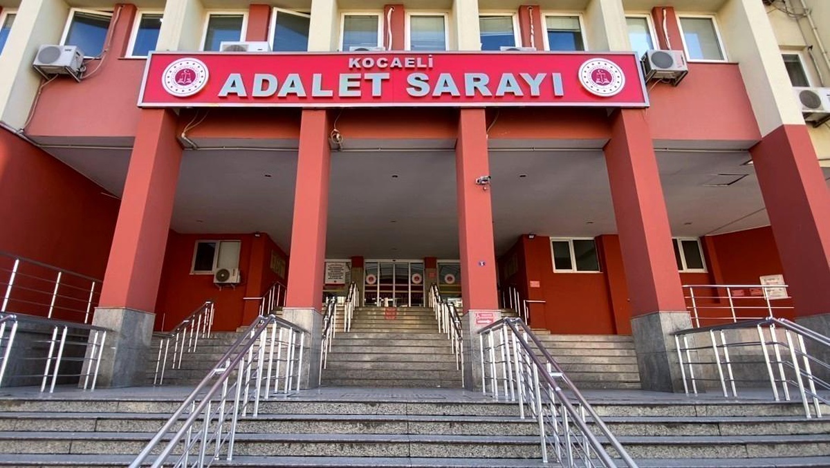 Kocaeli\'de Dolandırıcılara Hapis Cezası