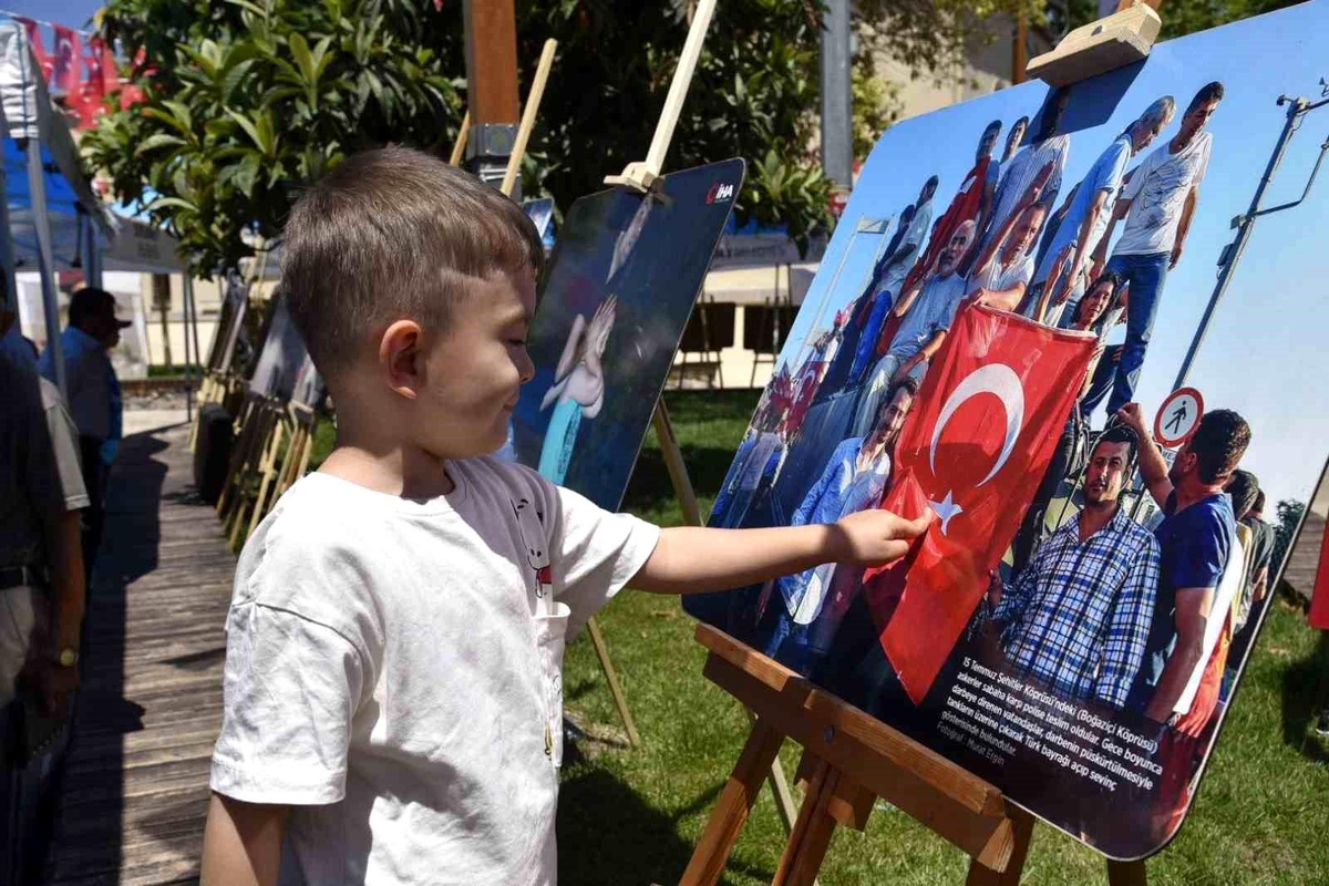 Dursunbey\'de İHA\'nın 15 Temmuz sergisi açıldı