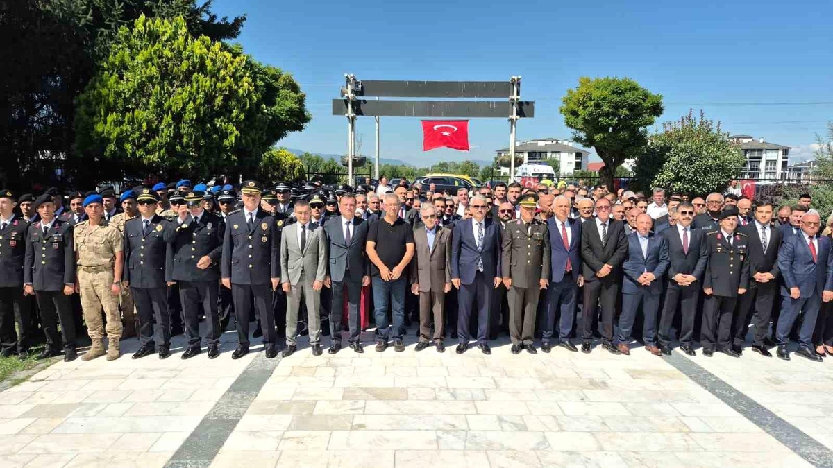 Düzce\'de 15 Temmuz şehitleri dualarla anıldı