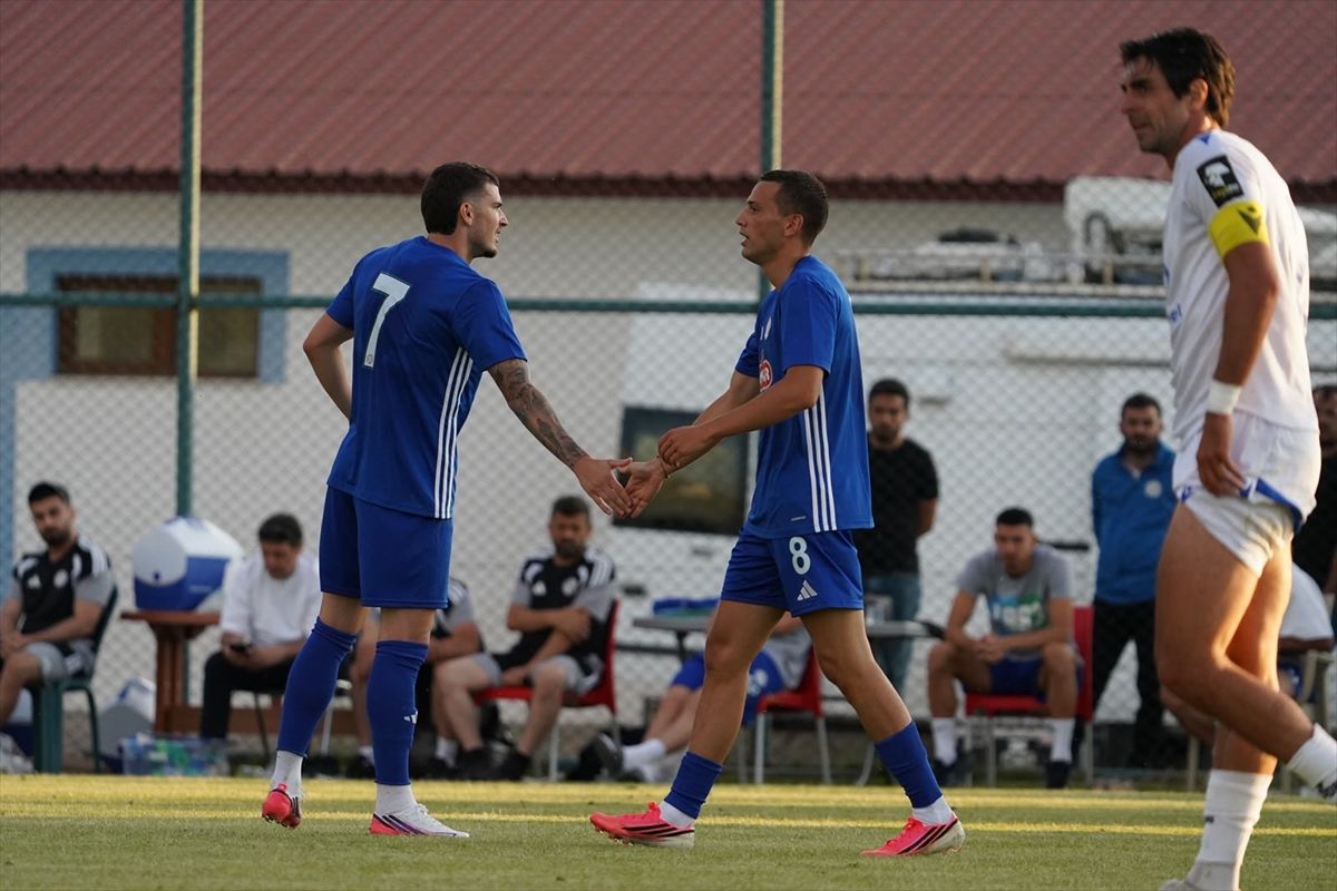 Çaykur Rizespor, Dinamo Batumi'yi 3-0 Mağlup Etti