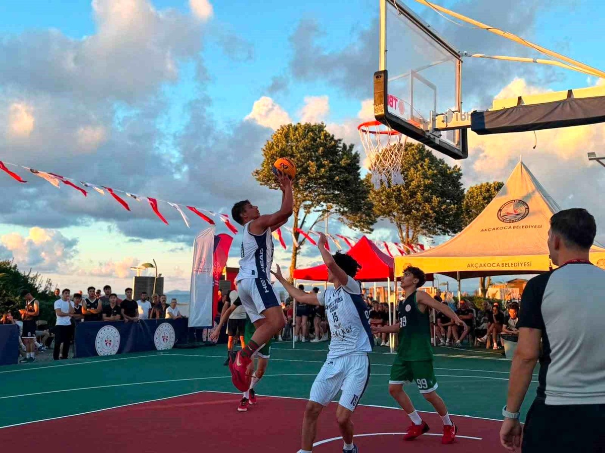 Gençlik Kupası 3x3 Basketbol Türkiye Finalleri Akçakoca'da Başladı