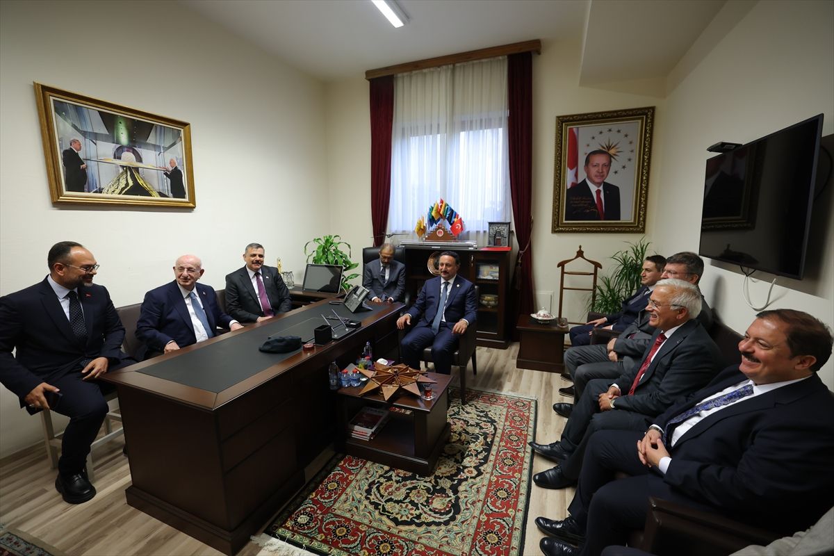 Çiftçi ve Kahraman Görüştü