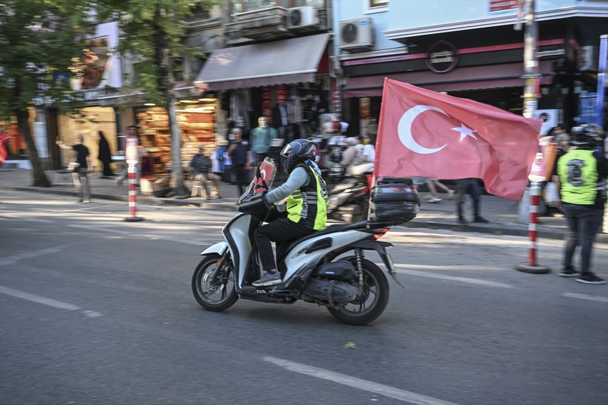 Motosikletlilerden 15 Temmuz\'a özel konvoy