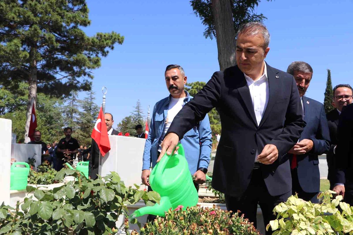 Karaman\'da 15 Temmuz şehitlik ziyareti