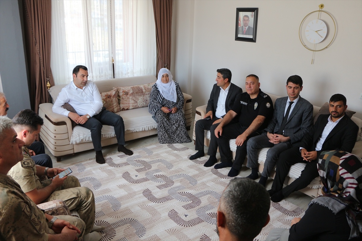 Karlıova’da Şehit Ailelerine Anlamlı Ziyaret