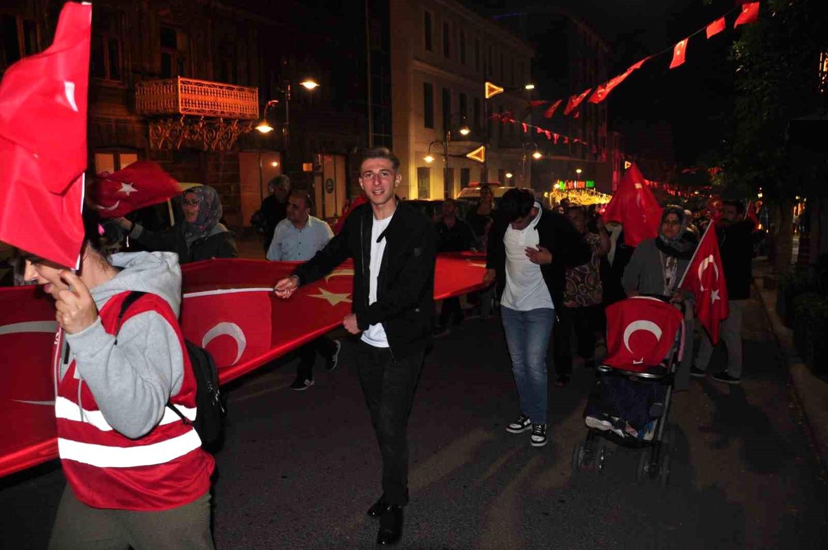 Kars\'ta 15 Temmuz\'un 10. Yılında Yoğun Katılımlı Anma