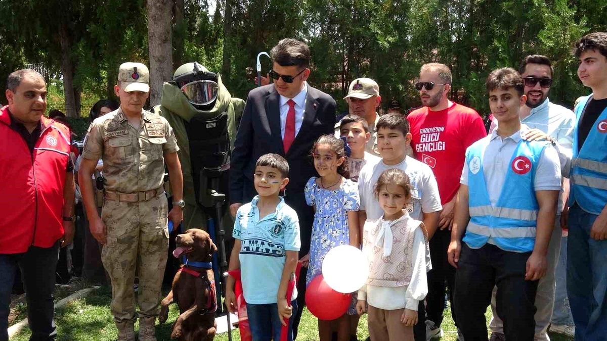 Kilis\'te 15 Temmuz\'un 10. yılında Gençlik Şöleni düzenlendi