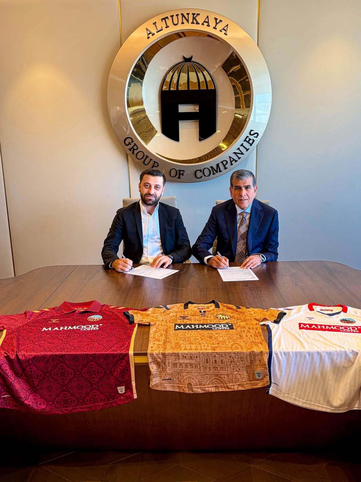 Mardin 1969 Spor\'un forma göğüs sponsoru Mahmood Coffee oldu