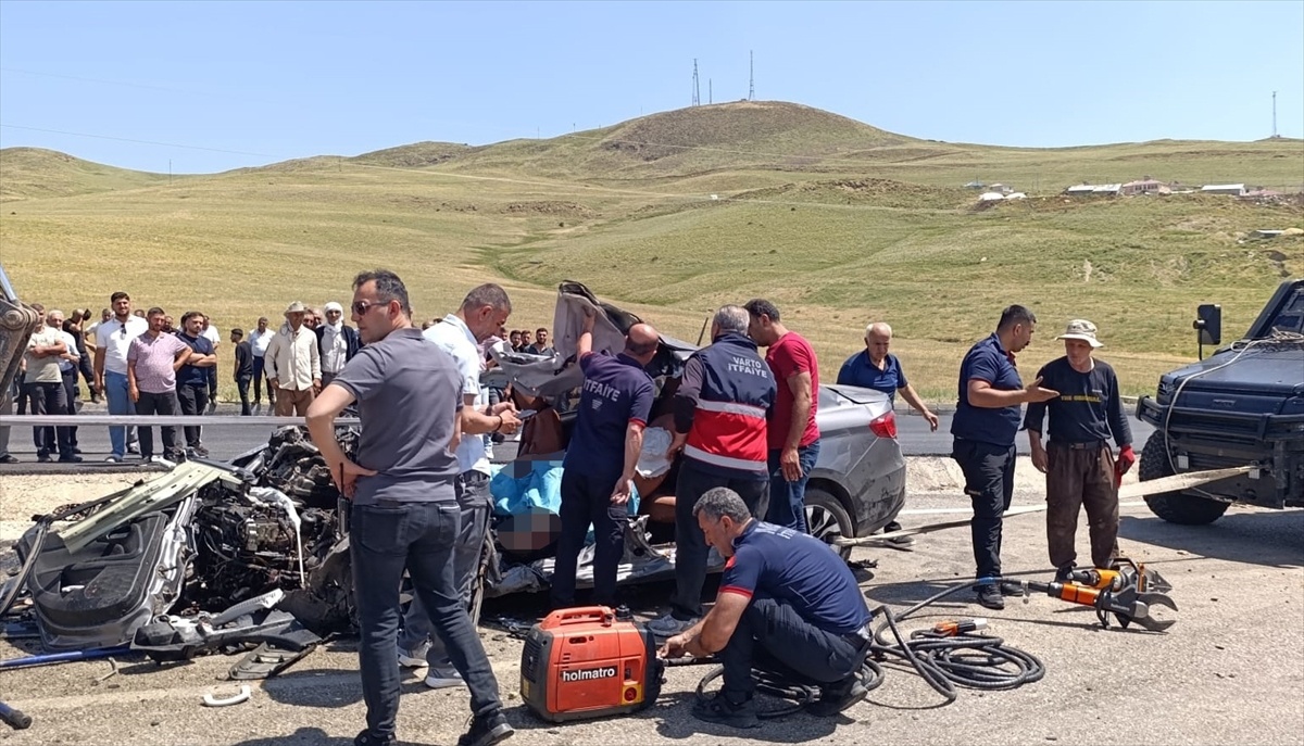 Varto\'da Kaza: 2 Ölü, 1 Yaralı