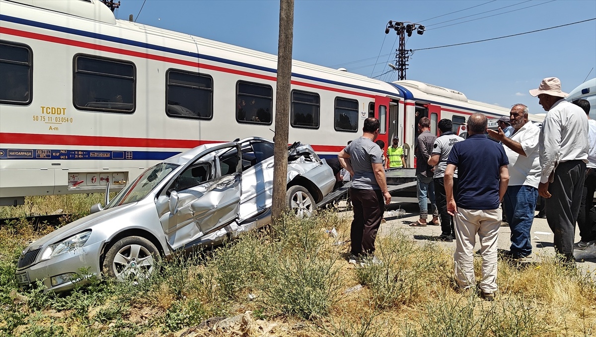 Muş\'ta Tren Kazası: 3 Yaralı