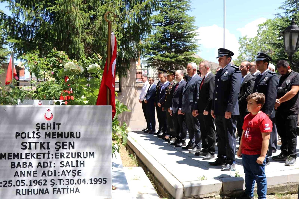 Oltu\'da 15 Temmuz Şehitleri Dualarla Anıldı