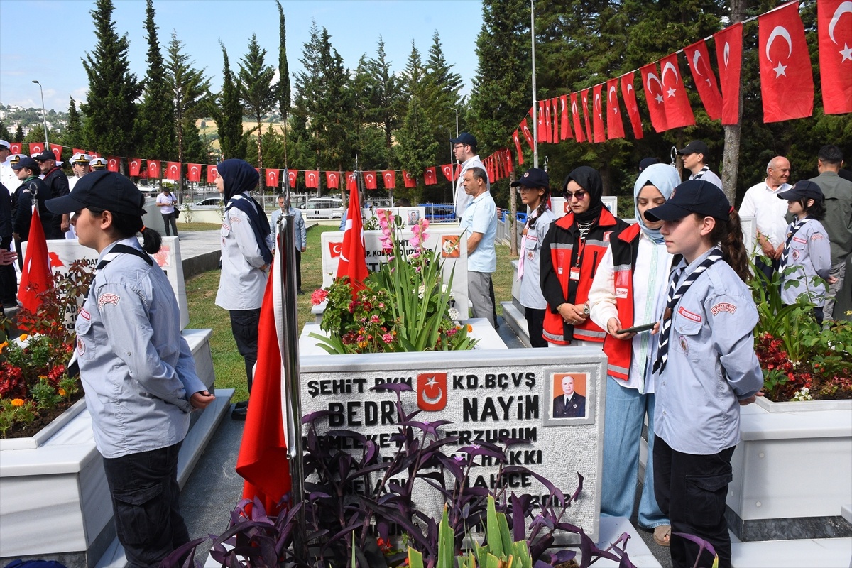 5 ilde 15 Temmuz şehitlik ziyaretleri