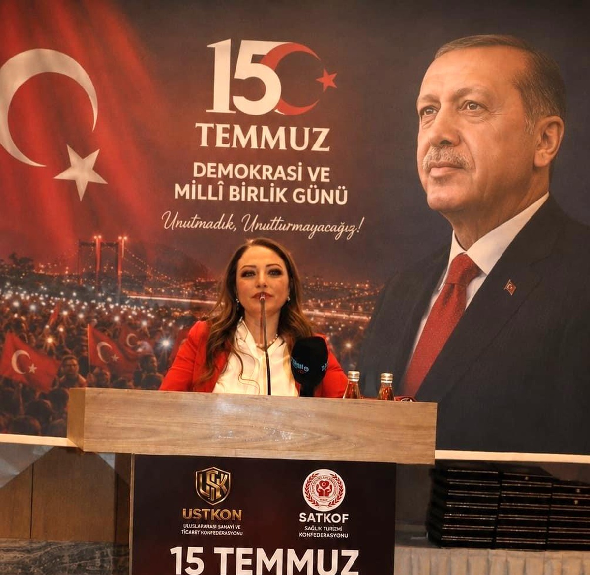 Başkan Aysun Bay\'den 15 Temmuz Mesajı: \'Demokrasi Destanı\'